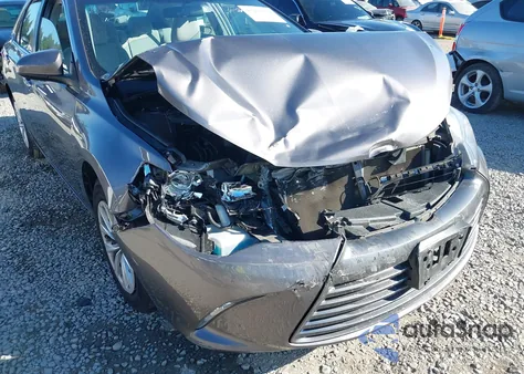 2015 Toyota Camry Le z USA, uszkodzony, nr VIN 4T4BF1FK9FR476241